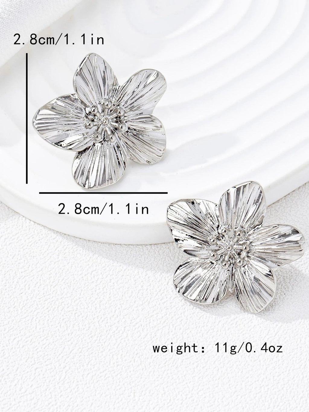 WOLZI Fleur Textured Flower Stud Earrings in silver-tone metal, 2.8cm diameter.